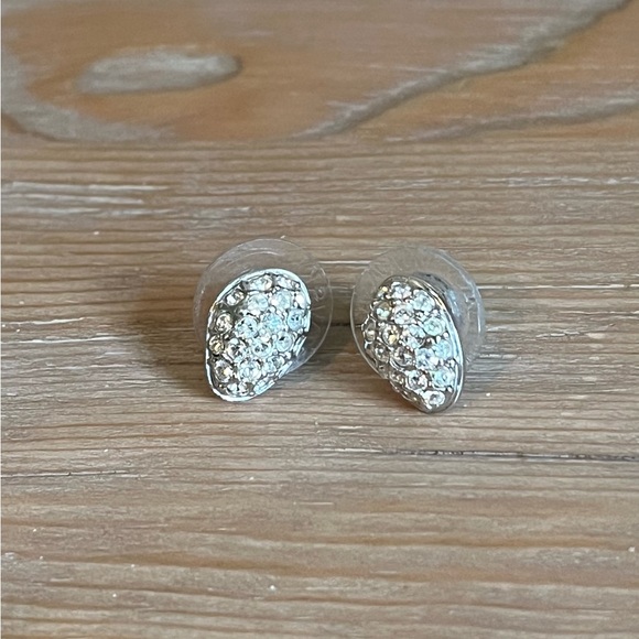 Swarovski Jewelry - Swarovski Vintage Elegant Silver Crystal Stud Earrings